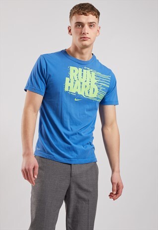VINTAGE NIKE T-SHIRT