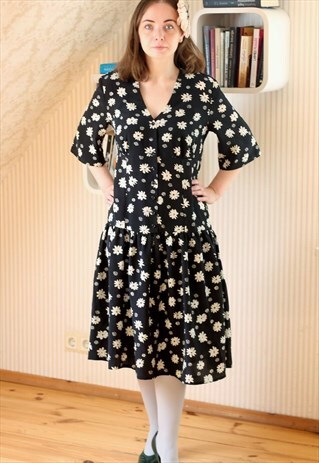 BLACK WHITE FLOWERS VINTAGE DRESS