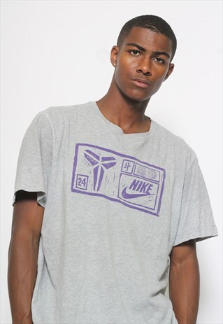 VINTAGE NIKE T-SHIRT