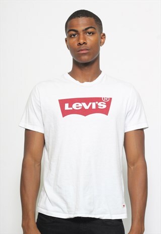 VINTAGE LEVIS T-SHIRT
