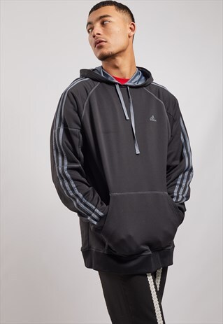 VINTAGE ADIDAS HOODIE