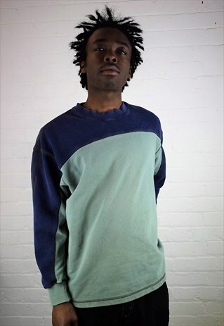 VINTAGE 90'S ADIDAS SWEATSHIRT