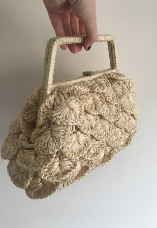 VINTAGE 50S STRAW SCALLOP DESIGN WOVEN RAFFIA BASKET HANDBAG