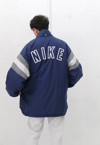 VINTAGE NIKE SPELLOUT COAT WITH BACK EMBROIDERY