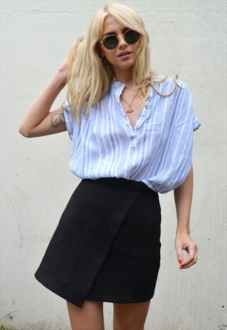 VINTAGE 90S OVERSIZED LIGHT BLUE & WHITE SHIRT / BLOUSE