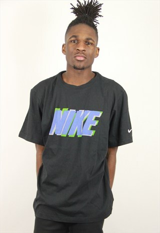 VINTAGE NIKE TSHIRT