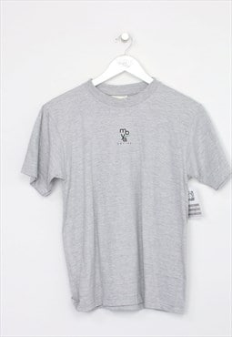 Vintage Nike t-shirt in grey. Best fits M