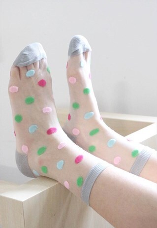 POLKA DOT SHEER SOCKS IN GREY