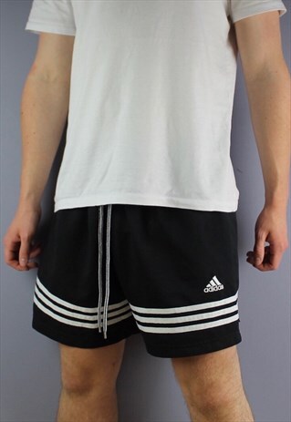 VINTAGE ADIDAS SHORTS IN BLACK WITH EMBROIDERED LOGO AND DRA