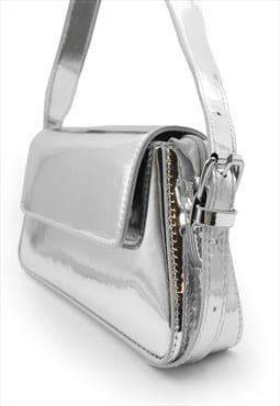 Lorelai shoulder clutch bag in silver faux leather