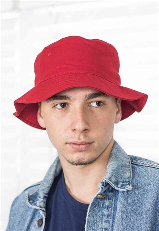 RED BUCKET HAT 2