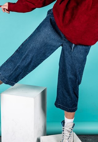 VINTAGE CROPPED MOM JEANS IN BLUE DENIM