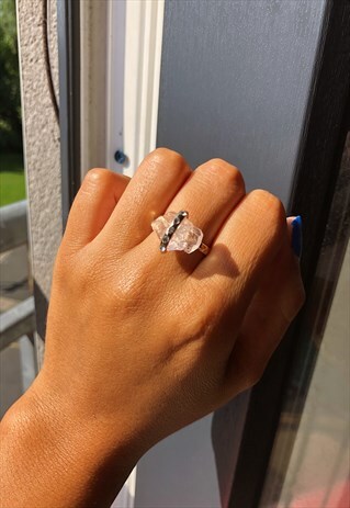 ROSE QUARTZ GEMSTONE RING