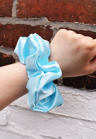 SKY BLUE SCRUNCHIE