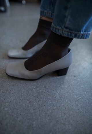 VINTAGE 80'S BEIGE LEATHER SHOES