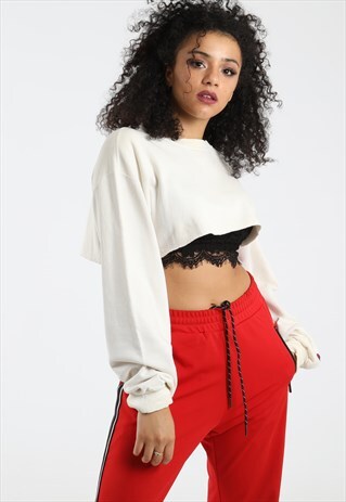 90S CHAMPION BADGE ON ARM EXTREME CROPPED SWEATSHIRT