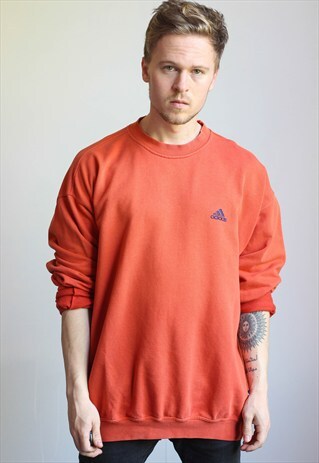 VINTAGE ADIDAS SWEATSHIRT