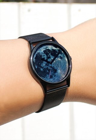 BLACK MESH SATELLITE IMAGE WATCH