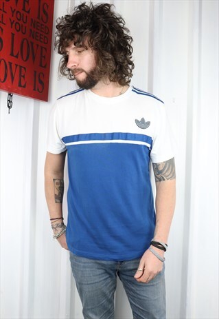 VINTAGE ADIDAS PRINT T'SHIRT