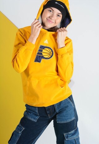 VINTAGE ADIDAS HOODIE IN YELLOW.