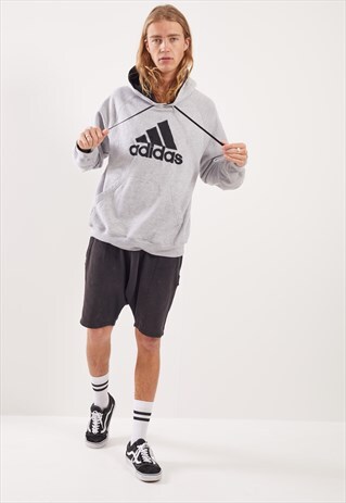 VINTAGE ADIDAS HOODIE