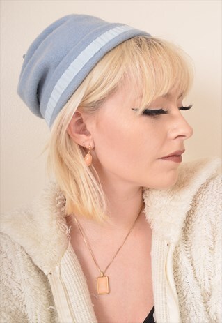 VINTAGE BEANIE HAT IN BLUE