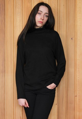 VINTAGE BLACK TURTLE NECK JUMPER