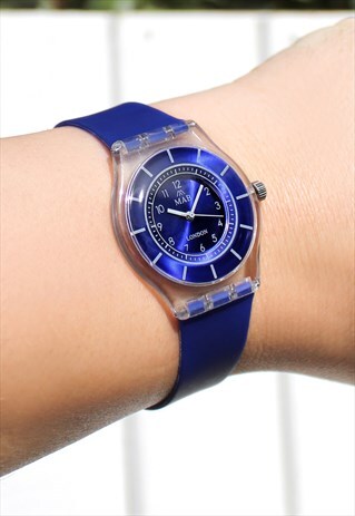COMPACT CLEAR BODY WATCH
