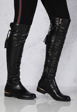 STRETCH BACK WITH TASSLE BOOT IN BLACK PU