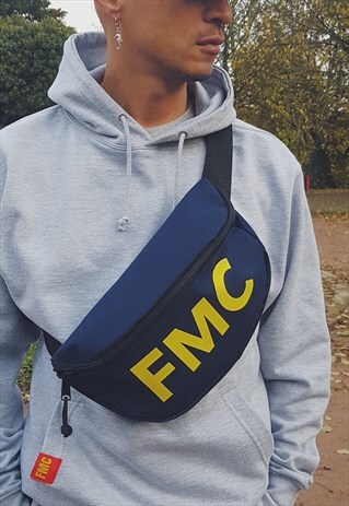 OVERSIZED LOGO BUM BAG NAVY BLUE