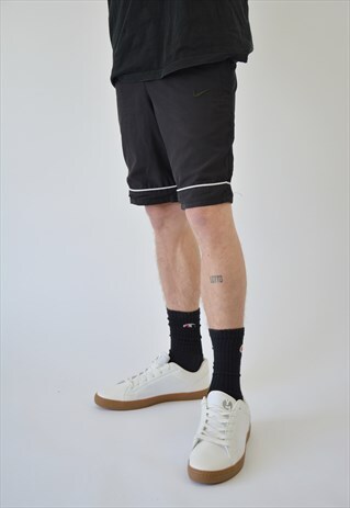 VINTAGE NIKE SHORTS FOR MEN IN BLACK COLOR