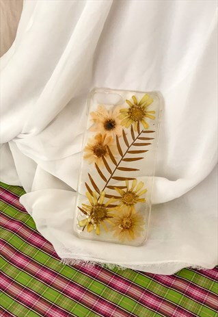 PRESSED FLOWERS AND FERN PHONE COVER FOR THE IPHONE 7/8 PLUS