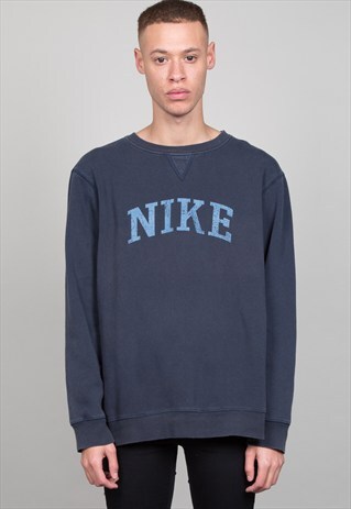 VINTAGE 90'S NAVY BLUE NIKE SWEATER