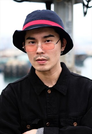 SLIM SQUARE SUNGLASSES WITH RED LENSES