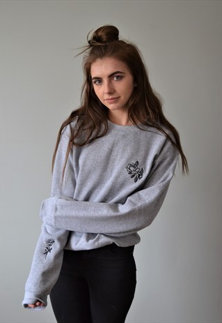 EMBROIDERED ROSE CLUSTER GREY SWEATER WITH ROSE SLEEVE