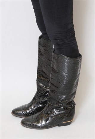VINTAGE 1980'S FLAT PATENT BLACK MOC CROC LEATHER BOOTS