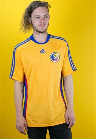 RETRO ADIDAS SPORTS TSHIRT YELLOW