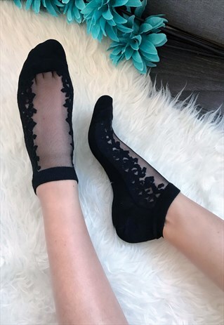 BLACK SHEER TOP SOCKS