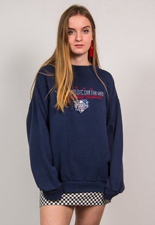 VINTAGE NEW YORK YANKEES 2000 SWEATSHIRT
