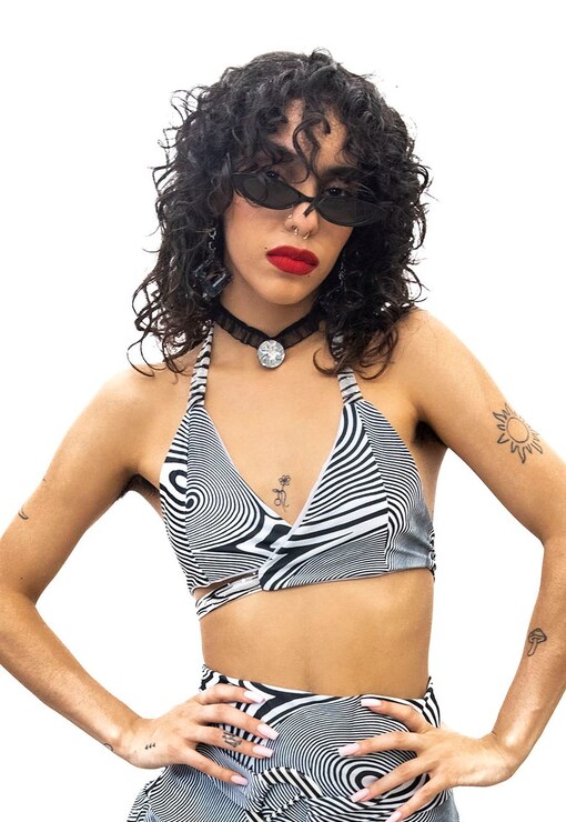 garment image