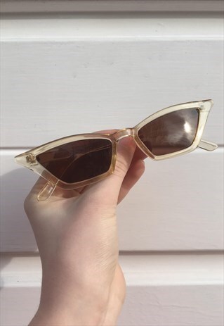 WOMENS VINTAGE STYLE 90S CLEAR GOLD THIN POINTY SUNGLASSES