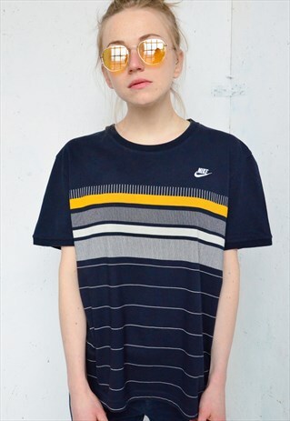 NIKE VINTAGE 90S T-SHIRT