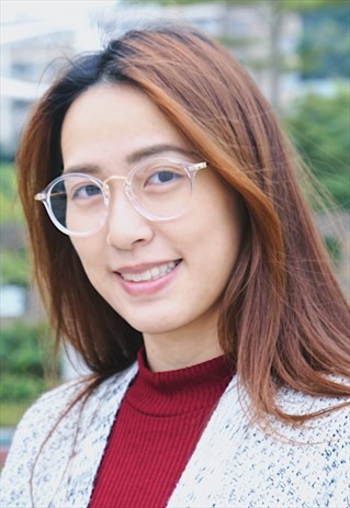 CLEAR FRAME ROUND GLASSES