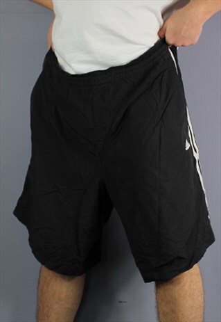 VINTAGE ADIDAS SHORTS IN BLACK WITH POCKETS, EMBROIDERED LOG