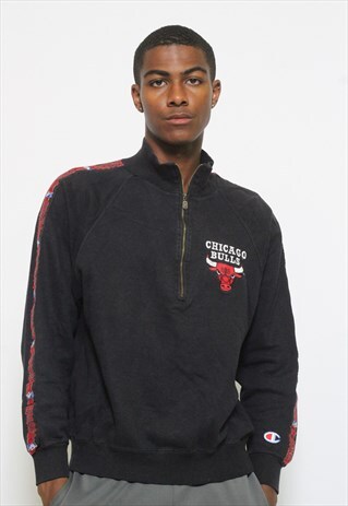VINTAGE CHAMPION 1/4 ZIP CHICAGO BULLS TAPE LOGO SWEATSHIRT