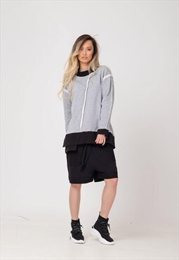 Sweatshirt with ribbed trim and raw edges 