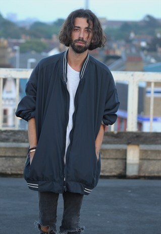 VINTAGE // 90'S // OVERSIZED BOMBER JACKET