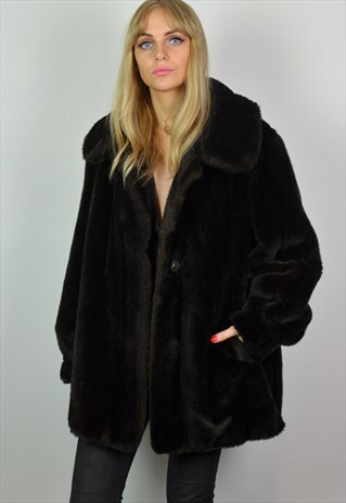 VINTAGE 70S OVERSIZED SOFT BLACK FAUX FUR COAT