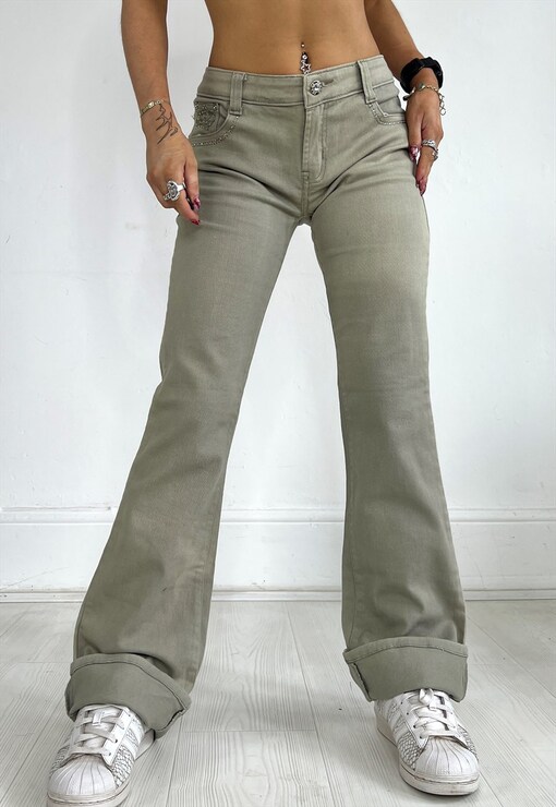 garment image