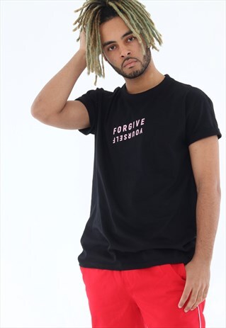 TSHIRT IN BLACK WITH FORGIVE YOURSELF PINK PRINT